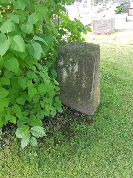 Grave number: 06 60842