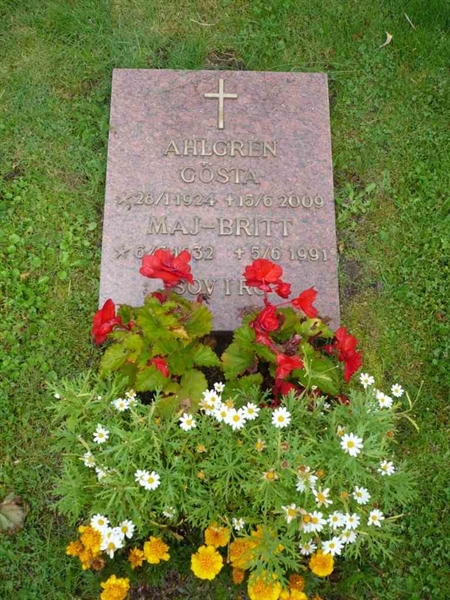 Grave number: VK RU   105