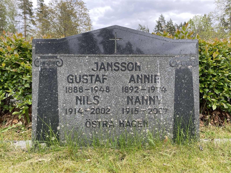 Grave number: 1 04 276, 277