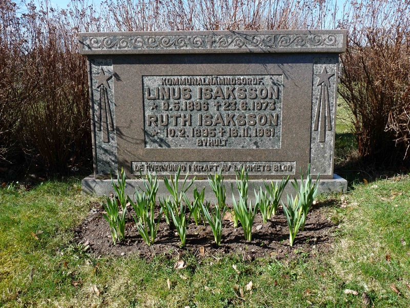 Grave number: LE 4   23