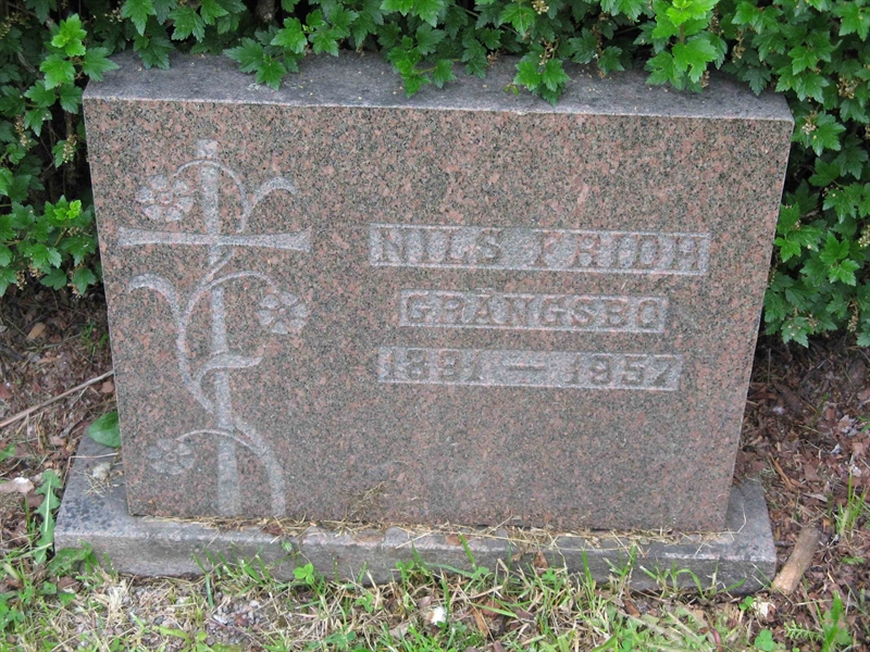 Grave number: A E  117