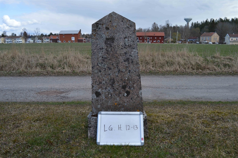 Grave number: LG H    12, 13