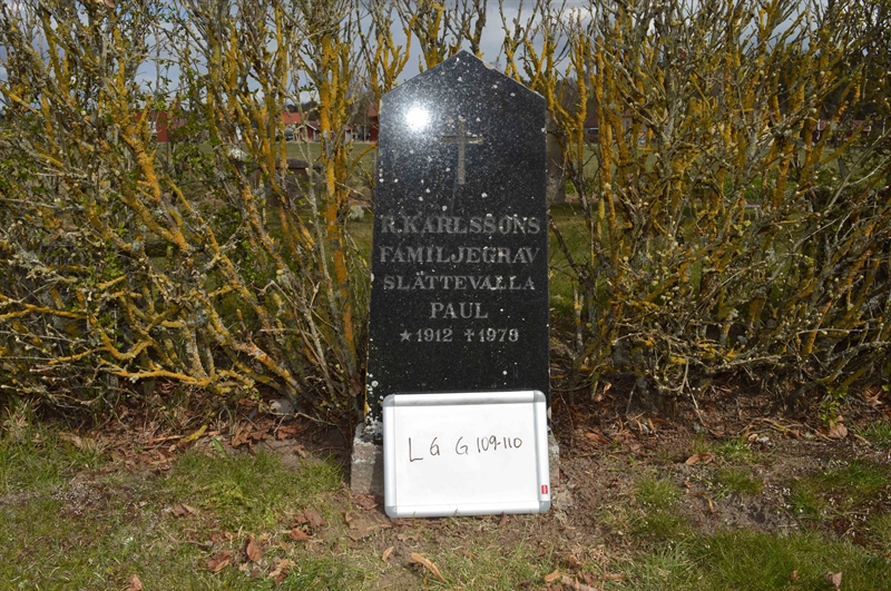 Grave number: LG G   109, 110