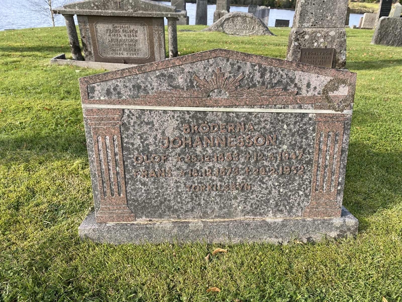 Grave number: 4 Ga 10    35-36