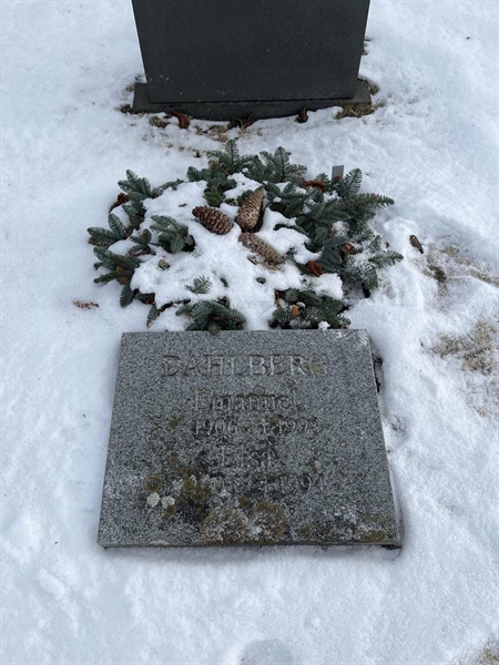 Gravnummer: SJ D    83, 84