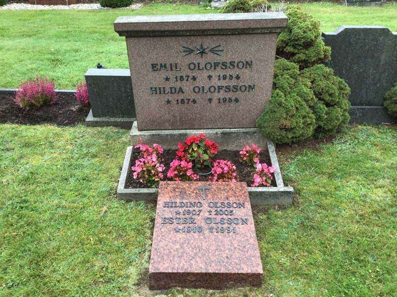 Grave number: 20 F 170-172