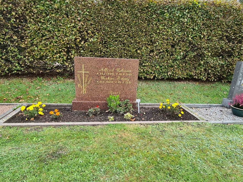 Grave number: L E 132, 133