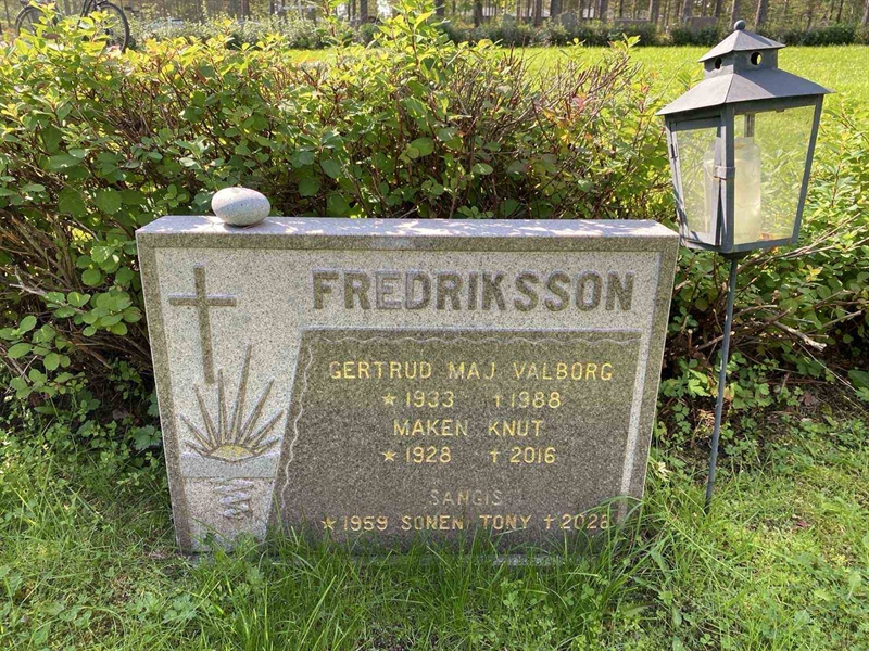 Grave number: 3 14    15
