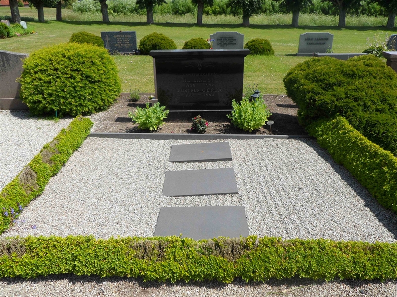 Grave number: ÖV G     3, 4