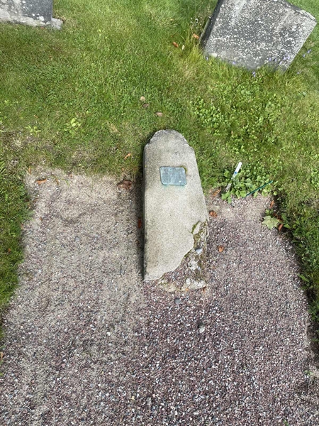 Grave number: B1 1 1C   230