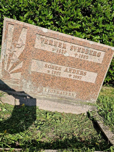 Grave number: 501 23 4677-4678