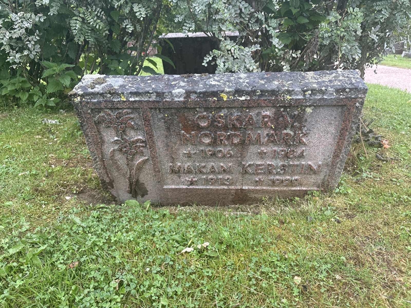 Grave number: 002 2   565