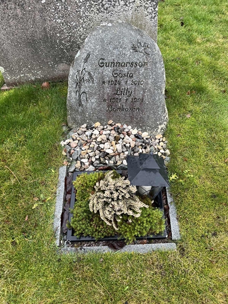 Grave number: Ärt 60 32    57+58