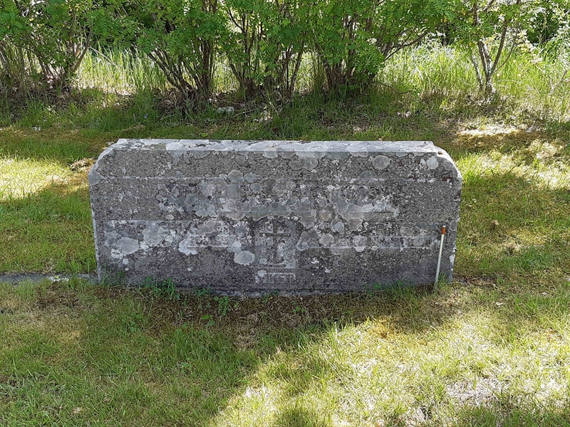 Grave number: JÄ 04    82