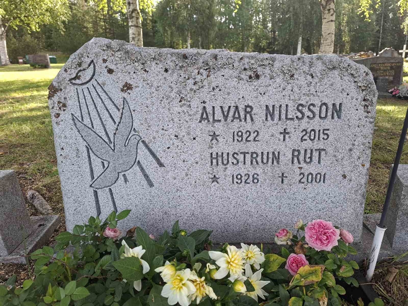 Grave number: 001 4  3305