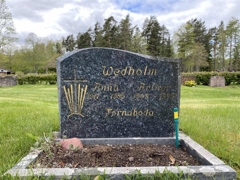 Grave number: 1 04 62, 63