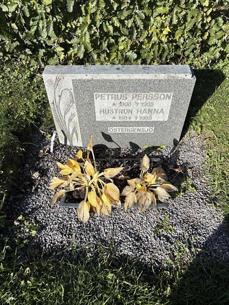 Grave number: 4 N NC    17-18
