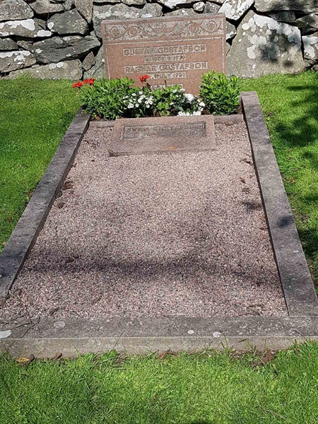 Grave number: 06 60045