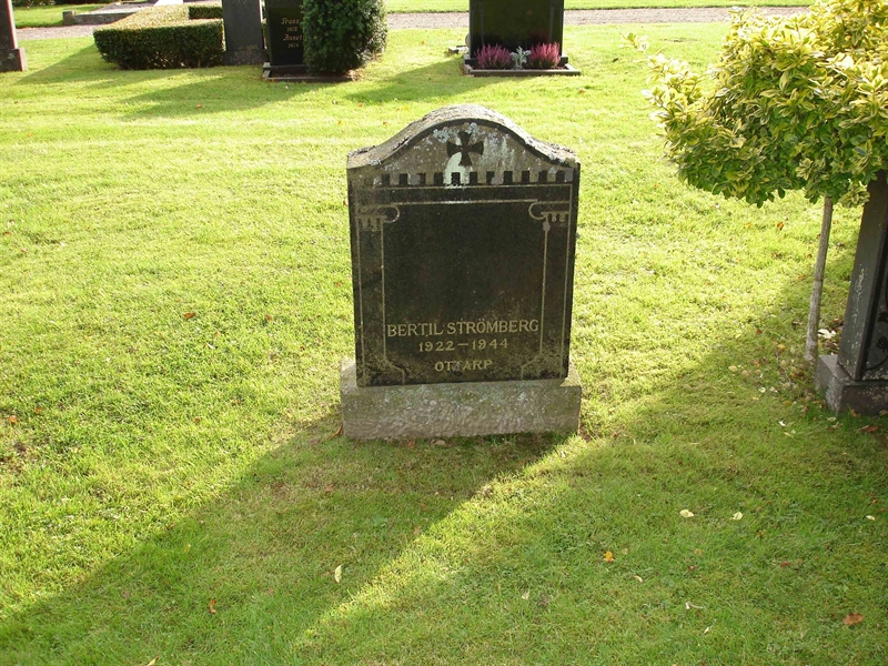 Grave number: HK B   188, 189, 190