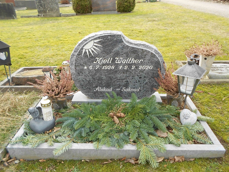 Grave number: NÅ M5   120