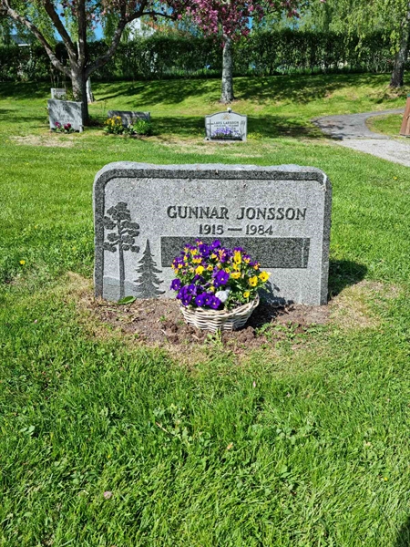 Grave number: D N 4  1079-1080