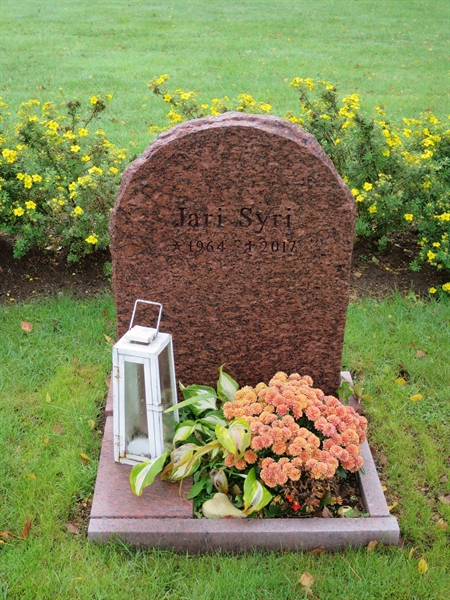 Grave number: HNB III   136