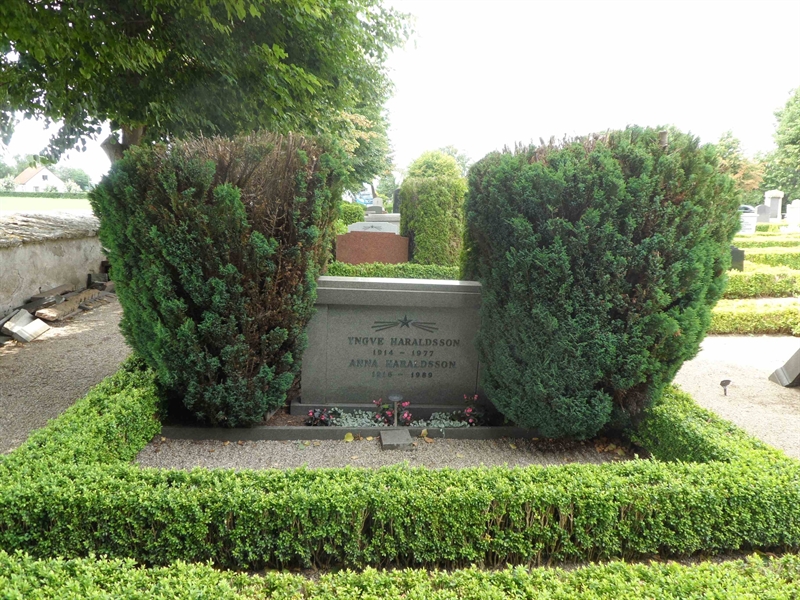Grave number: HK 2    14