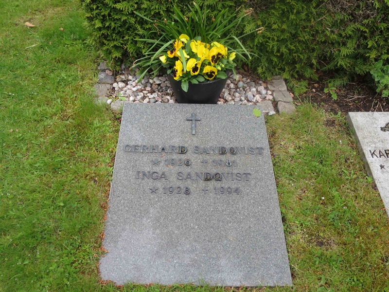 Grave number: HÖB N.UR   326