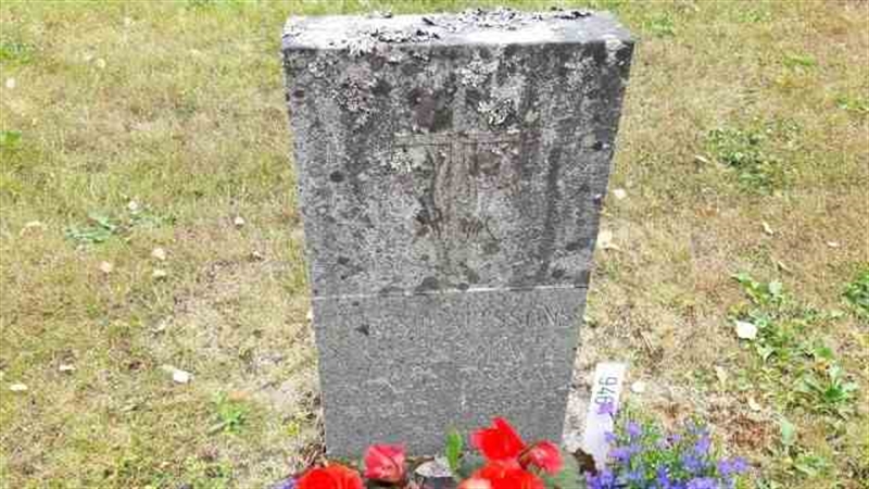 Grave number: 1 1   946