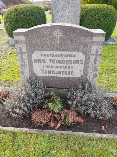 Gravnummer: HG D    56, 57, 58, 59