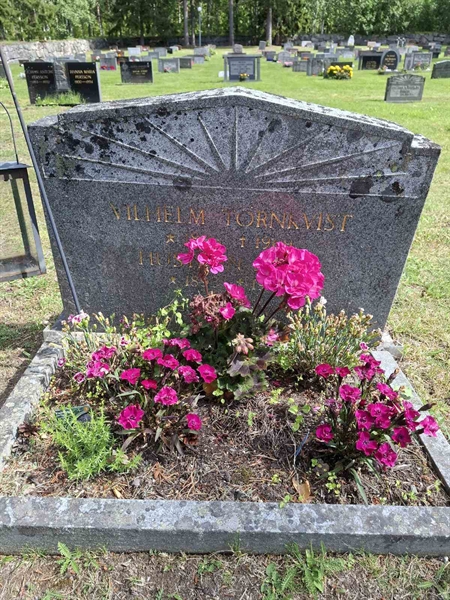 Grave number: 001 2   647