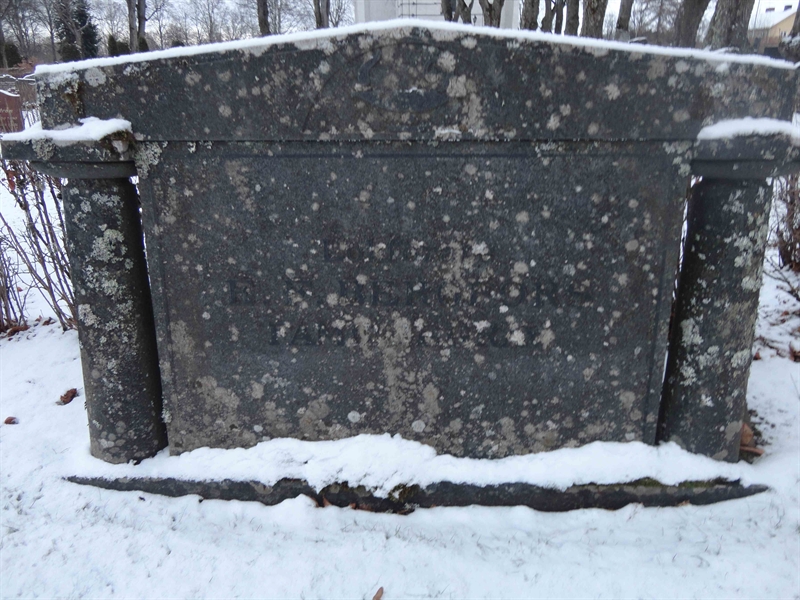 Grave number: 1 D   112