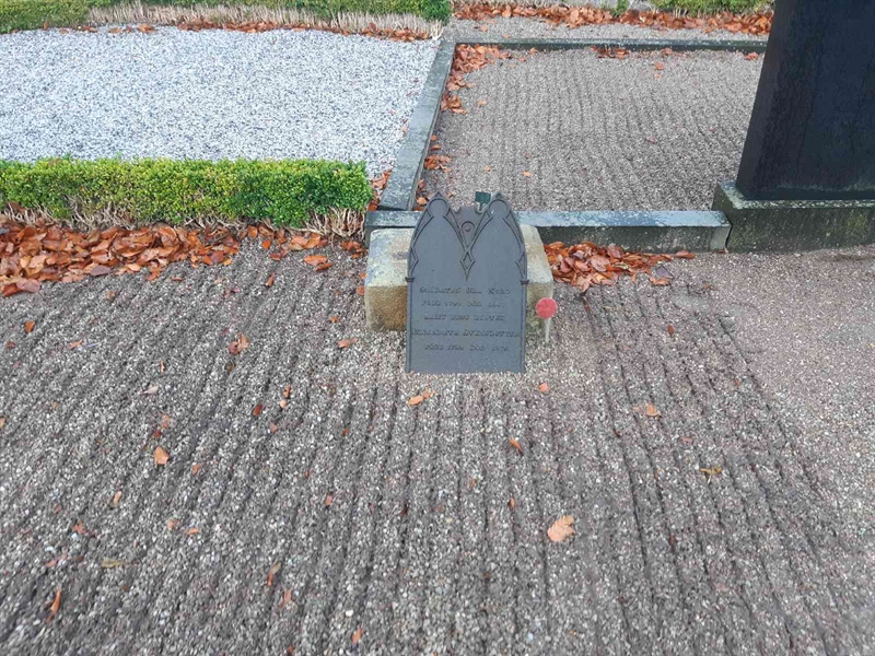 Grave number: SG K     3, 4, 5