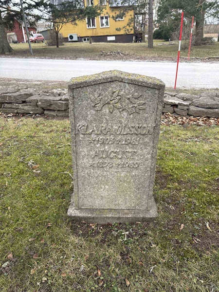 Grave number: LE 649