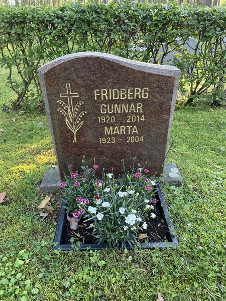 Grave number: 1 KV12   204