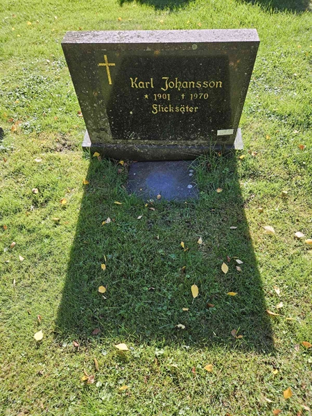 Grave number: Fr 7   126-128
