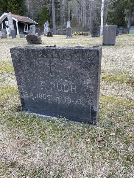 Grave number: R 2   116-E