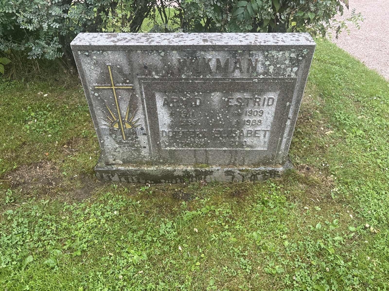 Grave number: 002 2   581