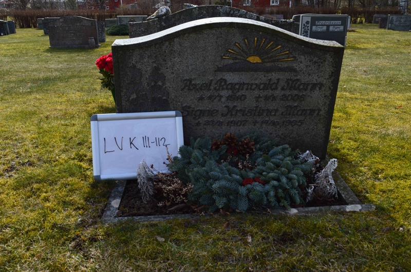 Grave number: LV K   111, 112