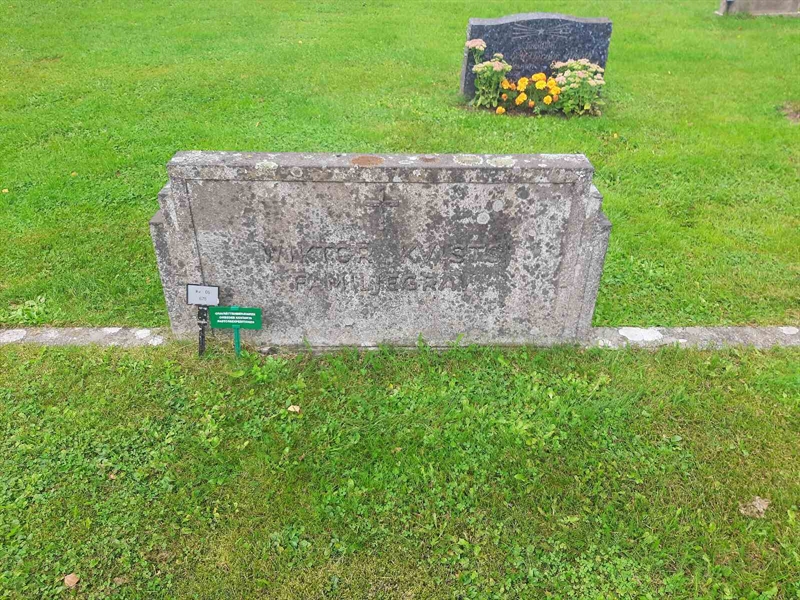 Grave number: 3 06  679