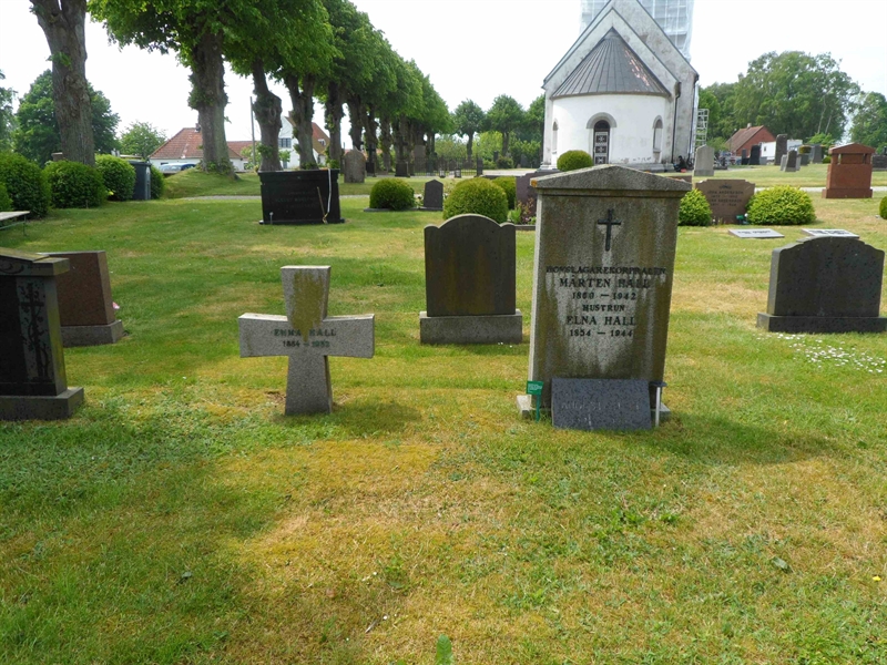 Grave number: ÖH G    41, 42, 43