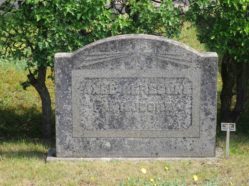 Grave number: HÖB 37    27
