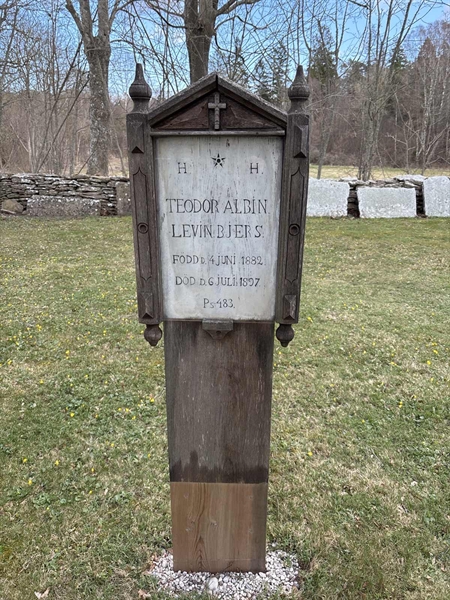 Grave number: LO 152