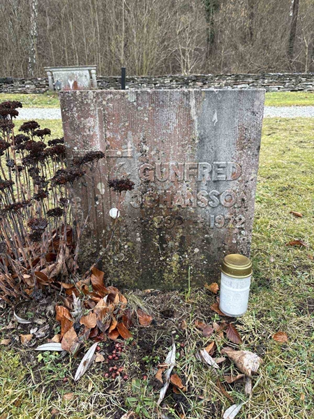 Grave number: L A 53
