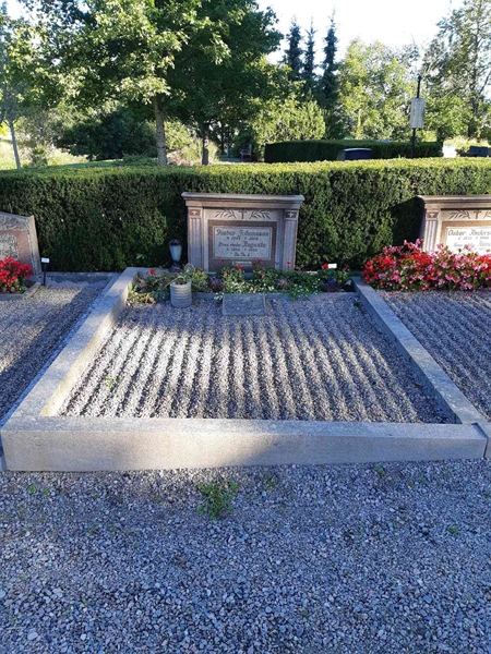 Gravnummer: Fr 4 324-325