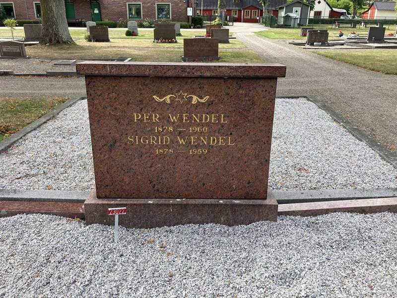 Grave number: NÅ 23    92, 93