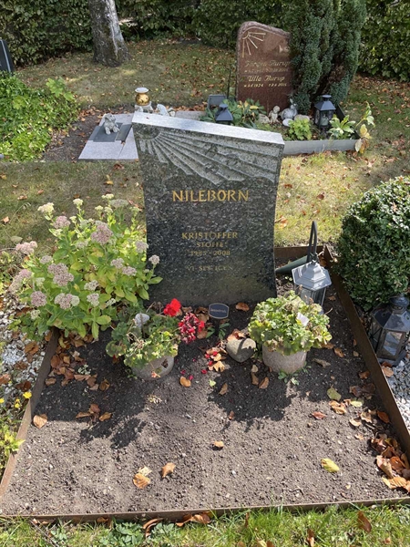 Grave number: NK Urn XVIII    24