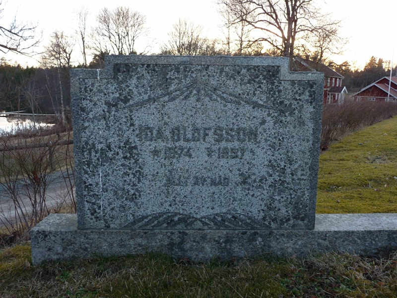 Grave number: JÄ 4   48