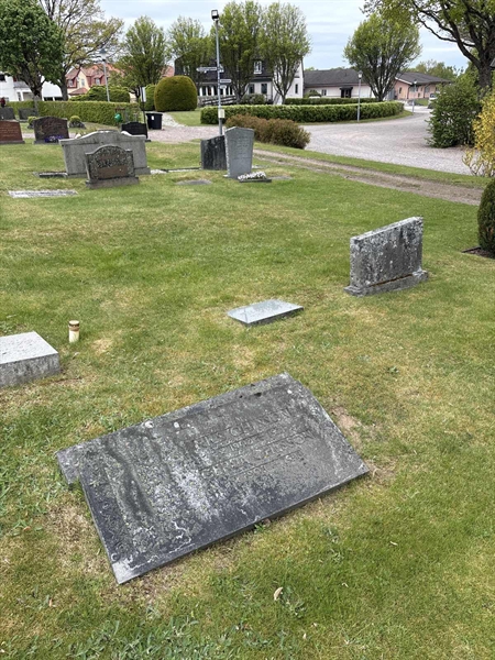 Grave number: SKF B   108, 109