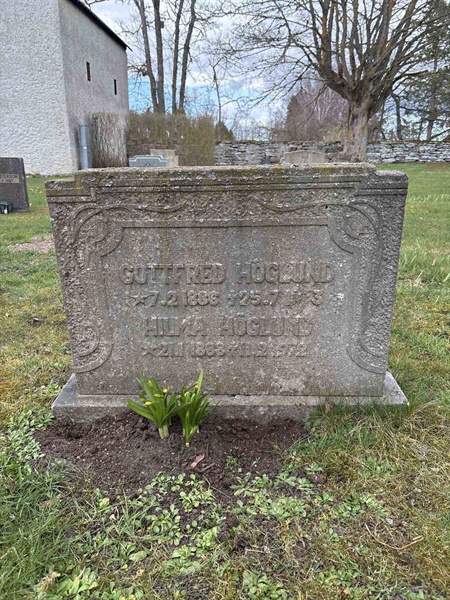 Gravnummer: FA   120, 121